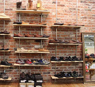 Modern Retail Shelving